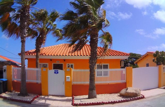 Cas Trupial - Private villa with pool, 3 Beds, 2 Baths, big covered porch