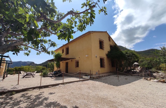 Casa Amarillas. Finca el Campillo