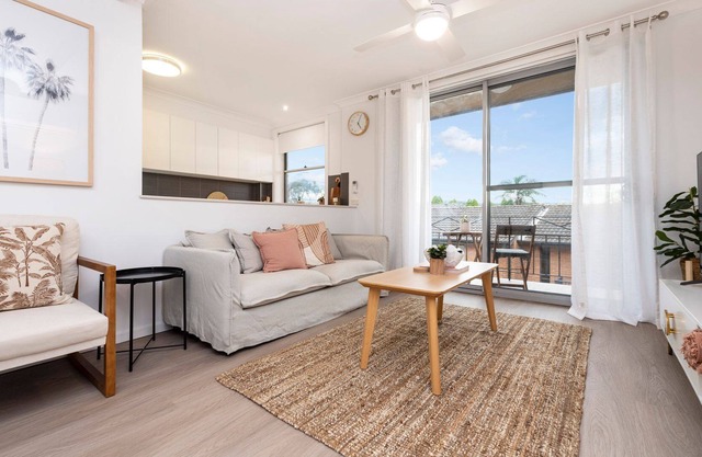 Casa Amor - Coastal apartment short walk to the beach, cafes and restuarants