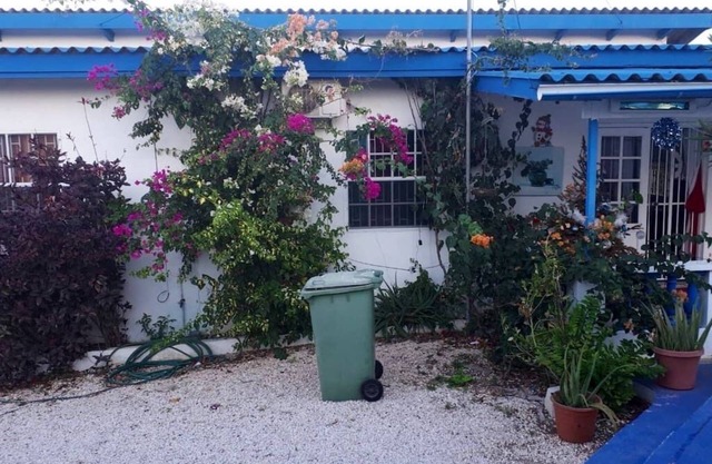 Casa Bienvenida Vlakbij Strand, Optie HuurAuto’s voor $29usd pd of 4x4 $60 pd.