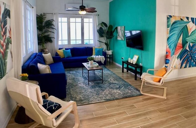 Casa Blanca ~ Center of Miramar: Caribbean Living