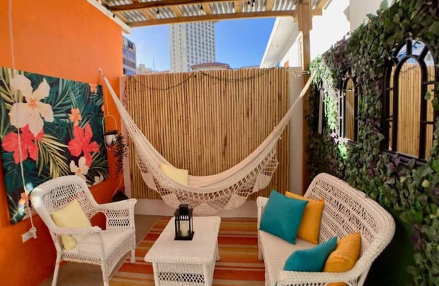 Casa Blanca Upstairs loft · Private Tropical "Oasis" Miramar Studio