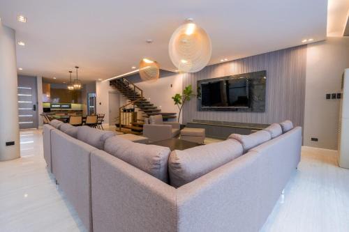 Casa Bonifacio by JC