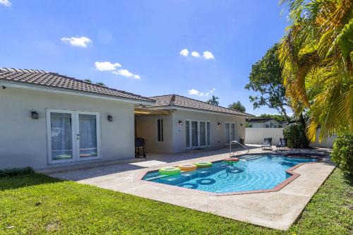 Casa Bora Bora - Fun in Miami - Big Pool - Fit 12