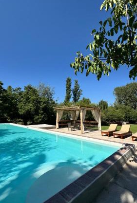 Casa Boutique con piscina y cercana a plaza de Villa de las Rosas