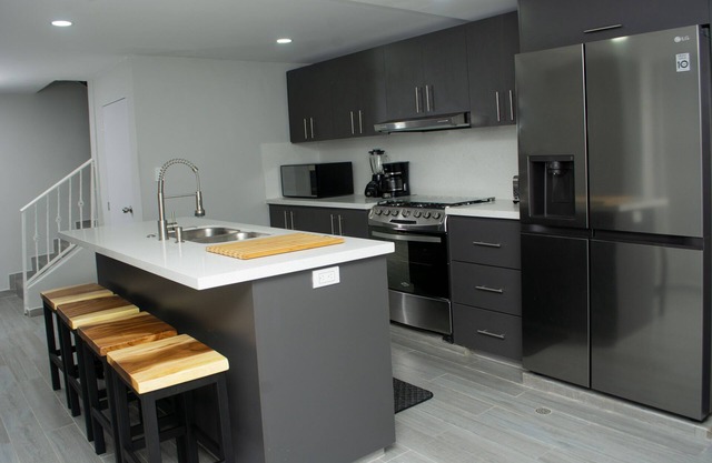 CASA CALI - SLEEPS UP TO 16 GUESTS