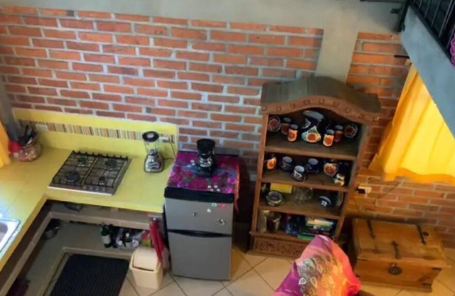 CASA CAMELIA. COZY house close to the beach