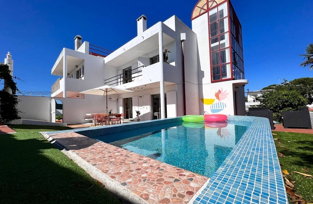 Casa Capuchos. Close to Lisbon with Ocean View