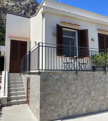 Casa Carmela Mondello