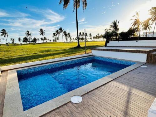 casa con alberca en campo de golf by G P S rentas