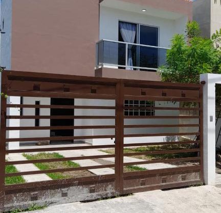 Casa con pequeña alberca