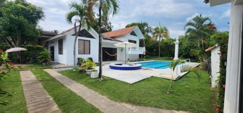 Casa con piscina privada