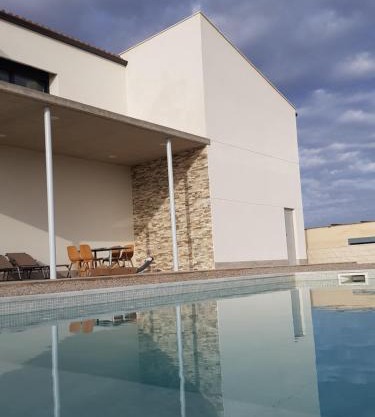 Casa con piscina y jardin privado OASIS DE DOLORS