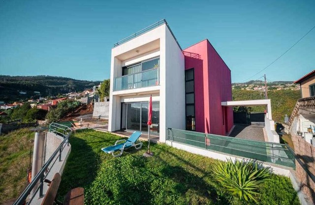 Casa da Terça Nice View and Parking