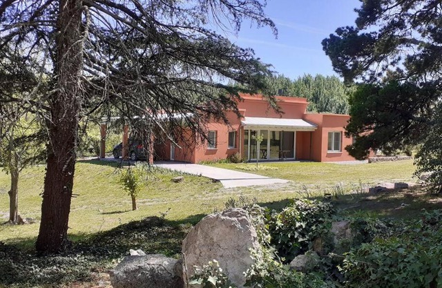 Casa de Campo con Bosque y Pileta