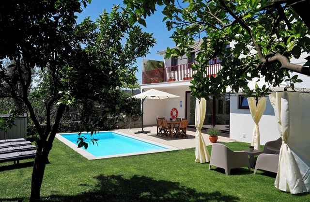 Casa de Sobrado Countryside House with private pool. Recharge in nature.