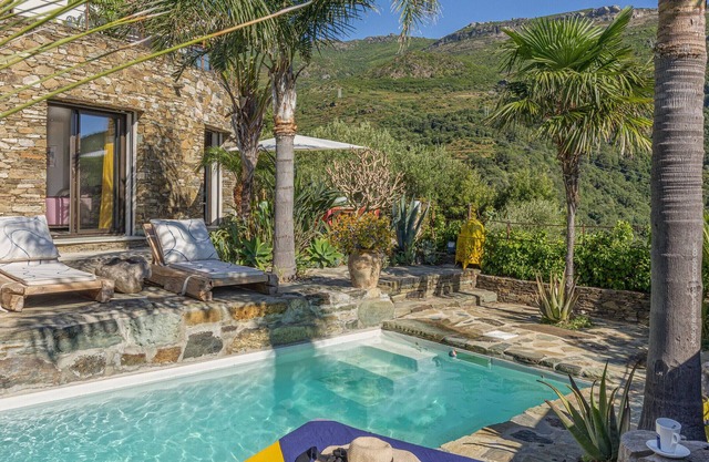 Casa Di A Scala, luxury villa with heated pool, jacuzzi, steam room, gym in Erbalunga