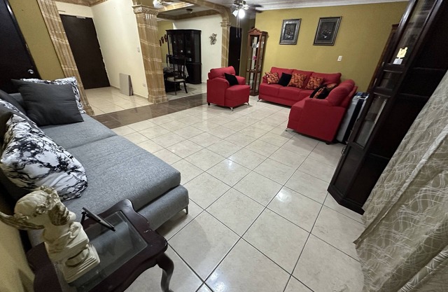 Casa en Mazatlán! Ideal Para Grupos Grandes o Pequeños de Personas