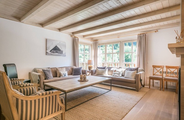 Casa Eth Mur for 10p, at the foot of the slopes in Baqueira 1500 Val de Ruda