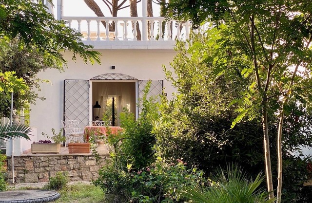 Casa Felice Arcobaleno - directly on the beach - swimming before breakfast