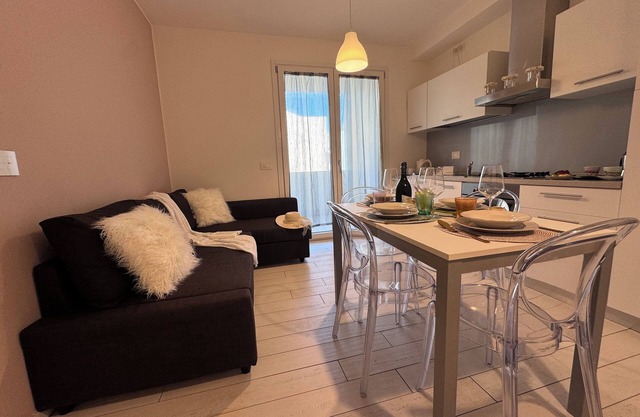 Casa Helios - Two Bedroom Apartment, Sleeps 6