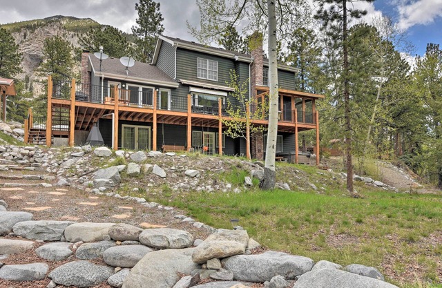 Casa Immaculata on Chalk Creek w/Views!