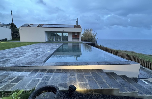 Casa João de Oliveira, Condomínio Privado com Piscina Infinita e Vista mar