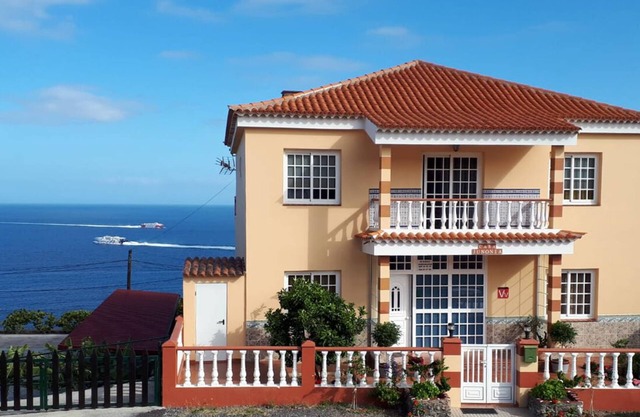 Casa Junonia Apartments, with terrace, Bajo C
