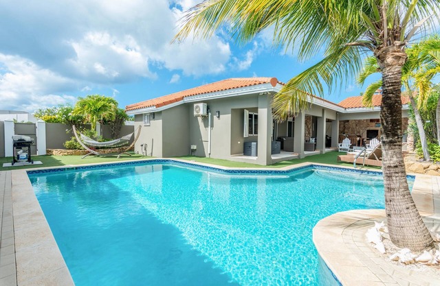 Casa Karlina - Three Bedroom Villa, Sleeps 6
