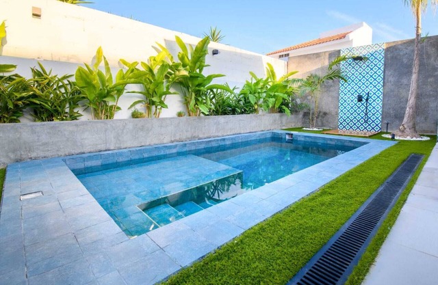 Casa Lomas 5bedrm house w/pool, Wifi, AC, terrace @ Mazatlán next to Golden Zone