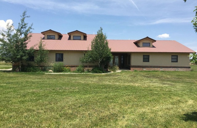 Casa Luna, Gather at our Ranch! 15 min from Downtown Durango