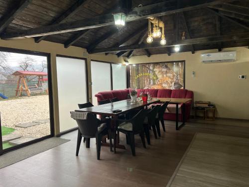 Casa Lupilor Transfăgărășan