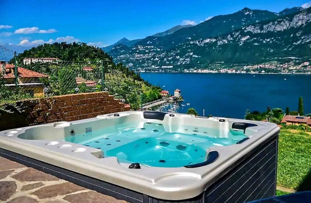 Casa Marina Bellagio private garden (AC/jacuzzi)
