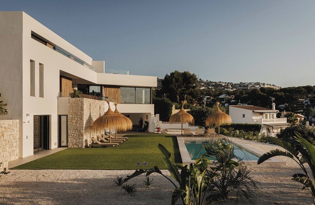 Casa Matine – Modern Villa with heated pool & sea view at the coast of Benissa