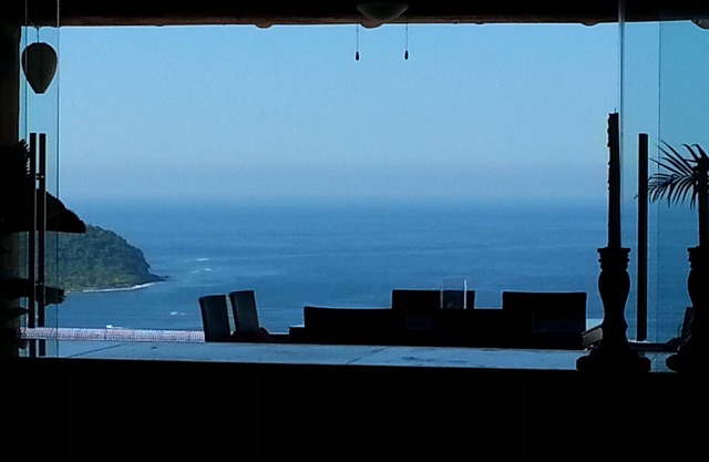 CASA MONARCA. Self sustained house in La Ropa, Zihuatanejo, Gro. México.