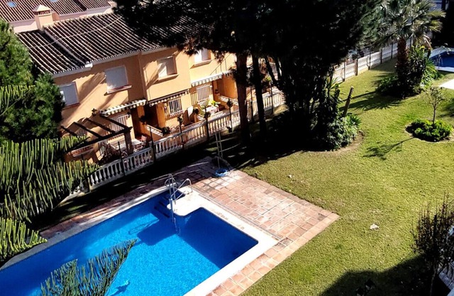 Casa Picasso 2BR w/pool, 2 min walk to the beach