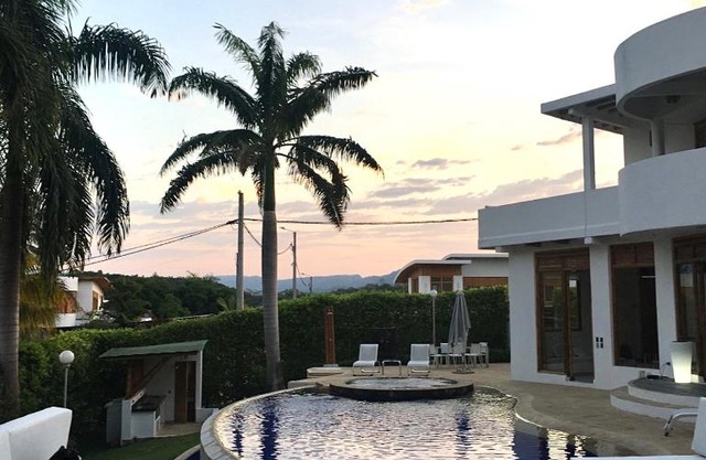 Casa Quinta de Descanso "NUEVA ERA" Via MELGAR - CARMEN DE APICALA -GIRARDOT