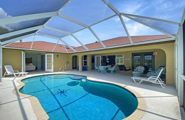 Casa Ricardo, full refund*, heated pool, sleeps 8