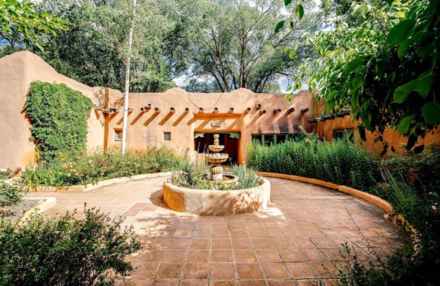 Casa Rosa