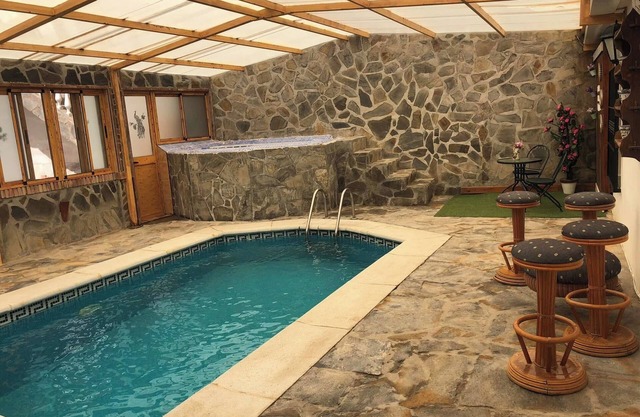 CASA RURAL CRISTINA- HEATED SWIMMING POOL