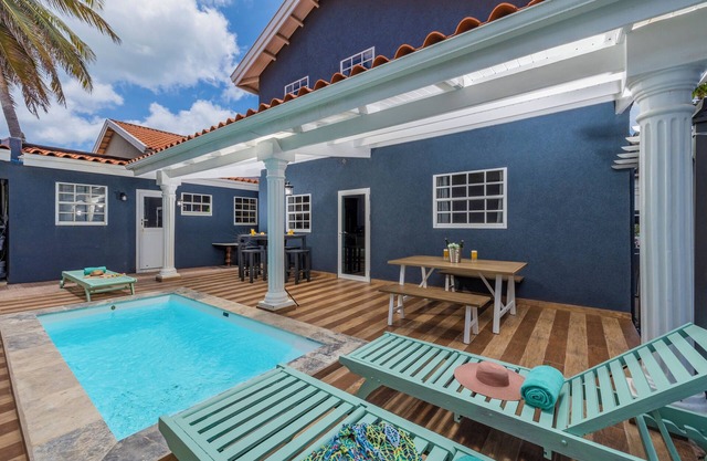 Casa Sol Stylish 4 BR Villa with Private Pool