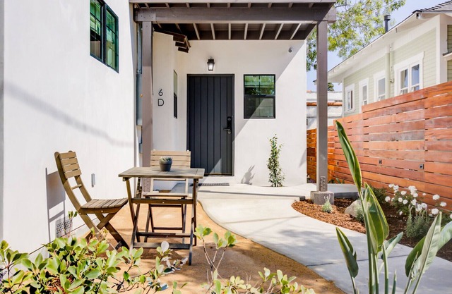 Casa Valerio Unit 6D-Boutique Suite in Downtown Santa Barbara
