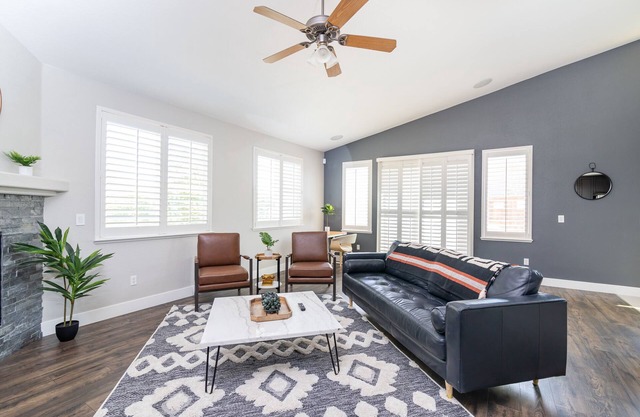 Casa Villa Nueva - Comfortable, Spacious & Refreshing