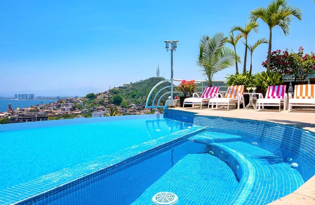 Casa Yvonneka 13BR in Puerto Vallarta by Personal Villas - Breathtaking Tranquil