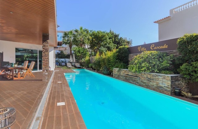 Cascade House, Luxury Vila in Carvoeiro