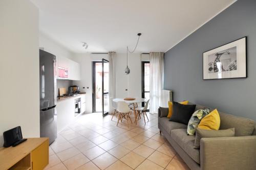 CaseOspitali - Casa Cri&Eli, super trilocale con terrazzo in zona Lambrate per 5