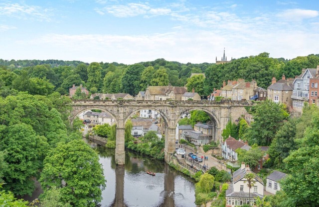 Castle Yard Cottage - One Bedroom House, Sleeps 2