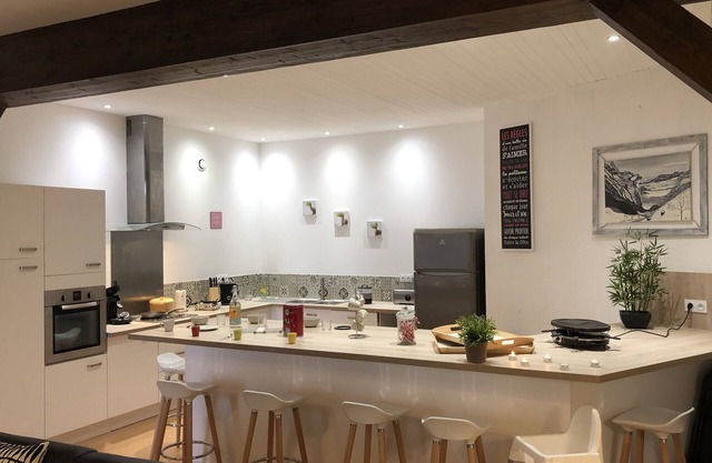 Cauterêts Grand Appart 130M² on the ground floor 4Ch + game room, American kitchen living room