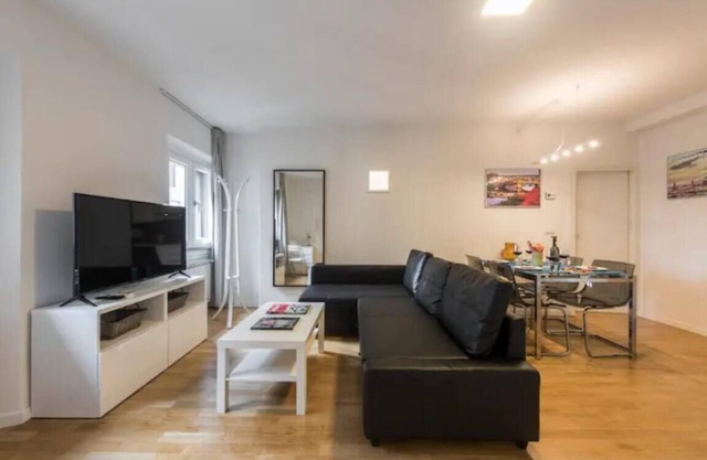 CDT Duomo - Three Bedroom Apartment, Sleeps 6