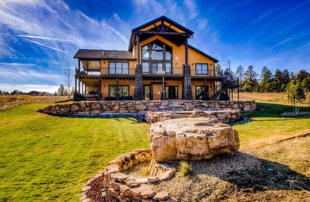 Cedar Lodge on 17